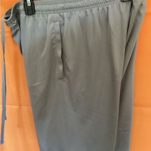 Under Armour gray gym, shorts 2XLT